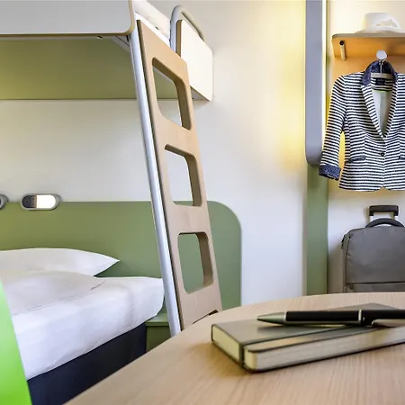 Ibis Budget Hotell *