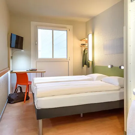 Hotell Ibis Budget *