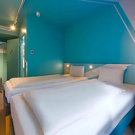 Ibis Budget Hotel *