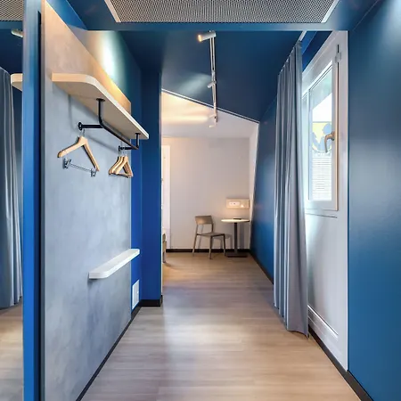 Ibis Budget Hotel *